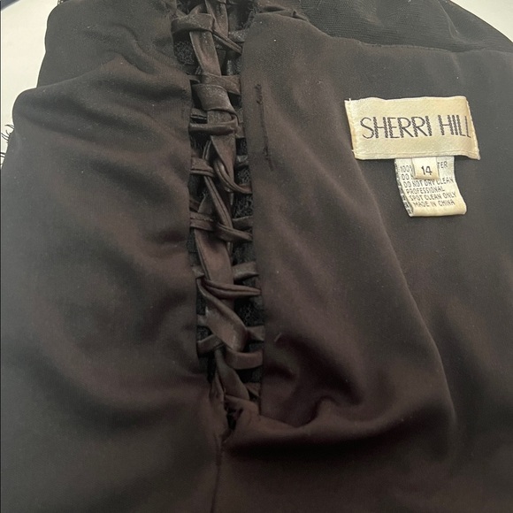 Sherri Hill Black Lace Corset Back Evening Deep V Gown Size 14 - Picture 14 of 15